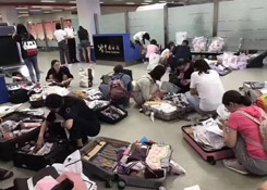 海關“嚴查代購”一航班查出100多人? 海關表態了!