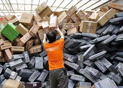 技術助力減負 讓快遞包裹“綠”起來