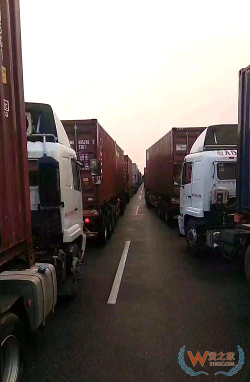 國慶集中出貨高峰！港區擁堵、碼頭排隊、拖車加價、爆艙甩柜！......具體情況就這樣-貨之家
